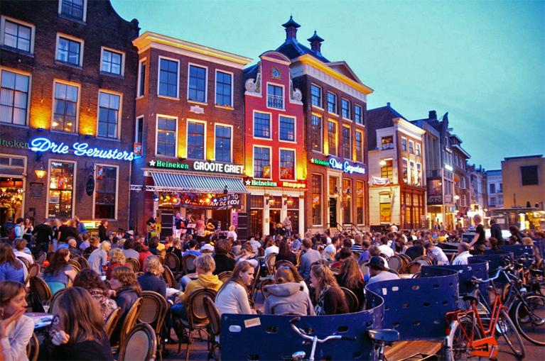 Terrassen Grote Markt Groningen