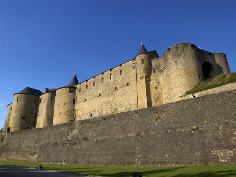 Maasroute - etappe 1 - van Sedan naar Maastricht Maasroute - etappe 1 - van Sedan naar Maastricht