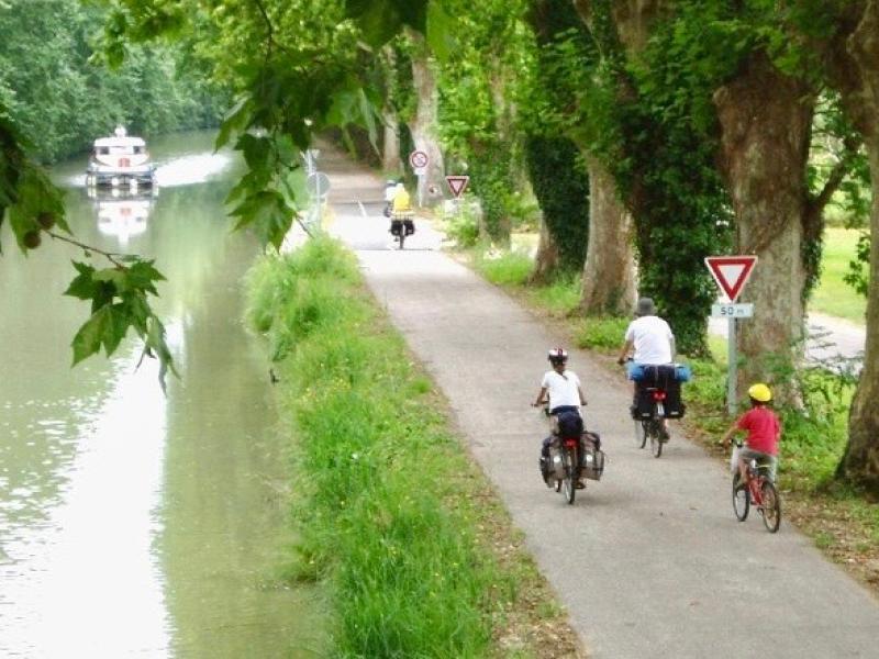 Canal de la Garonne - van Bordeaux naar Toulouse Canal de la Garonne - van Bordeaux naar Toulouse