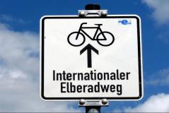 Internationaler Elberadweg bord