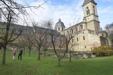 Kerk langs de route van Brugge naar Brussel