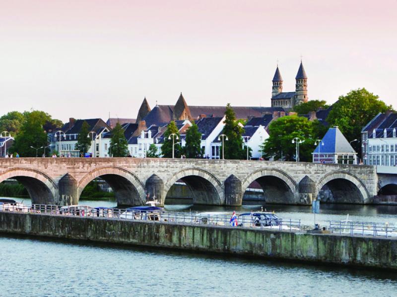 Maasroute - etappe 2 - van Maastricht naar Nijmegen Maasroute - etappe 2 - van Maastricht naar Nijmegen