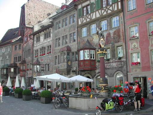 Fietsen door kneuterige stadjes met vakwerkhuizen aan de Bodensee